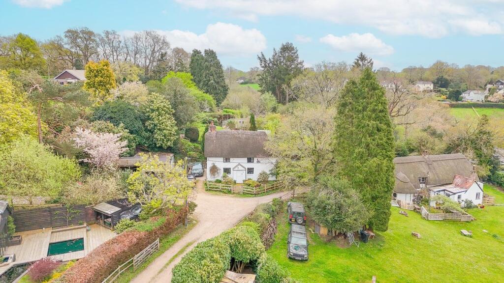 Main image of property: Frogham Hill, Frogham, SP6