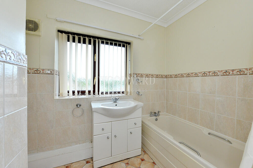 Brookvale Avenue, Denby photo 5