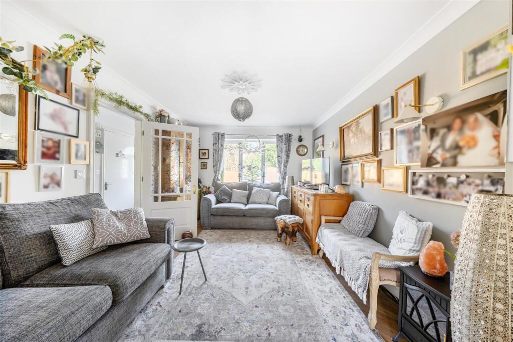 House in Peasedown St. John, Bath and North East Somerset - View 5