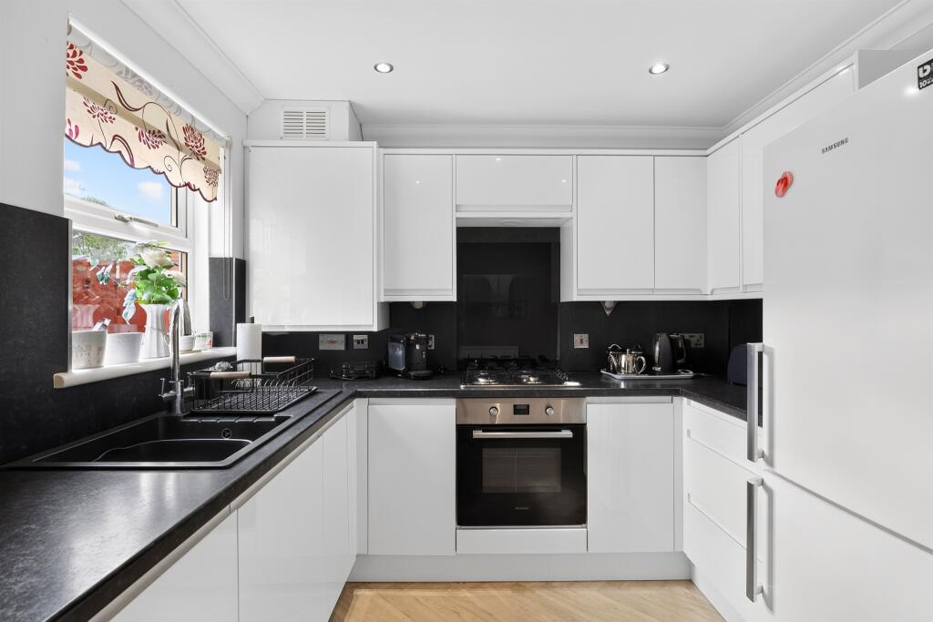 House in Paisley, Renfrewshire - View 4