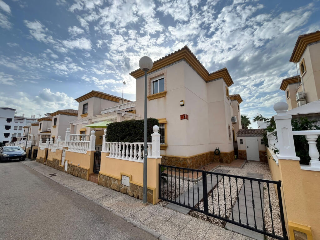 Main image of property: Valencia, Alicante, Villamartin