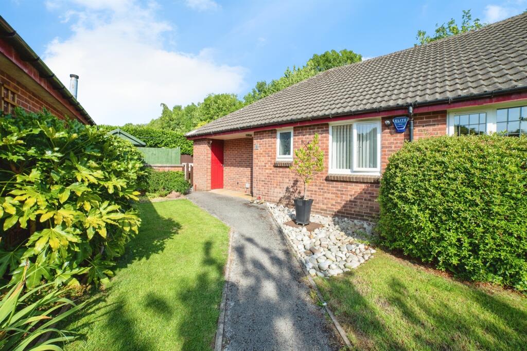 2-bed semi-detached on Wessington Mews, Allestree, Derby, £175,000