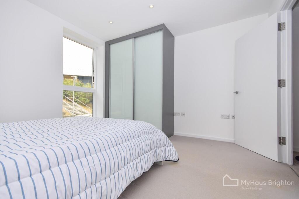 Apartment in Brighton - More