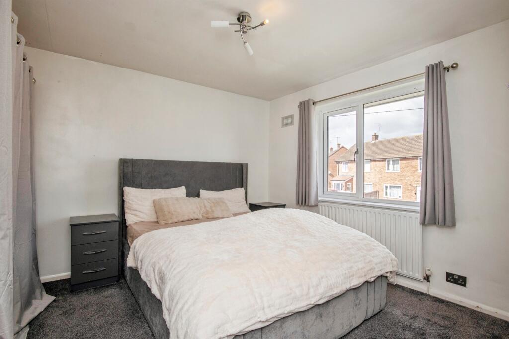 Essex Close, WORCESTER - Vue 4