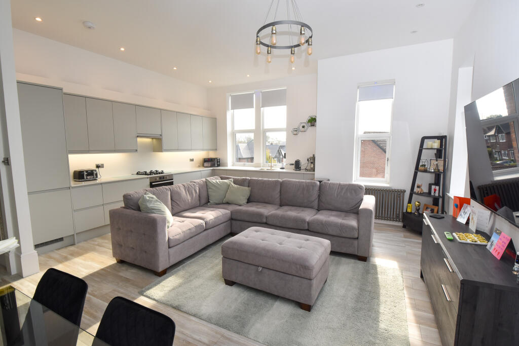 Apartment in Trafford, Greater Manchester - View 3