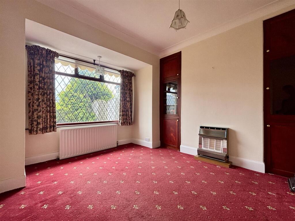 Hazeldene, Queensbury, Bradford photo 5