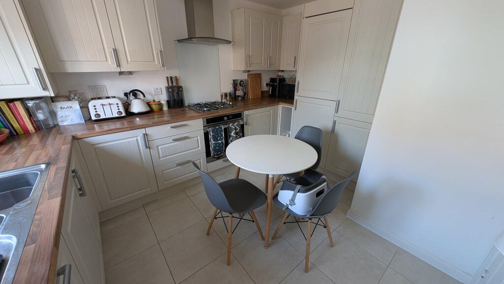 House in Tonbridge - More