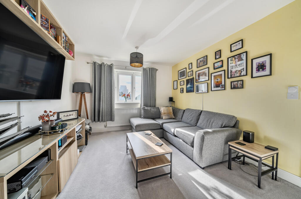 Hurley Drive, Bracknell, Berkshire - View 6