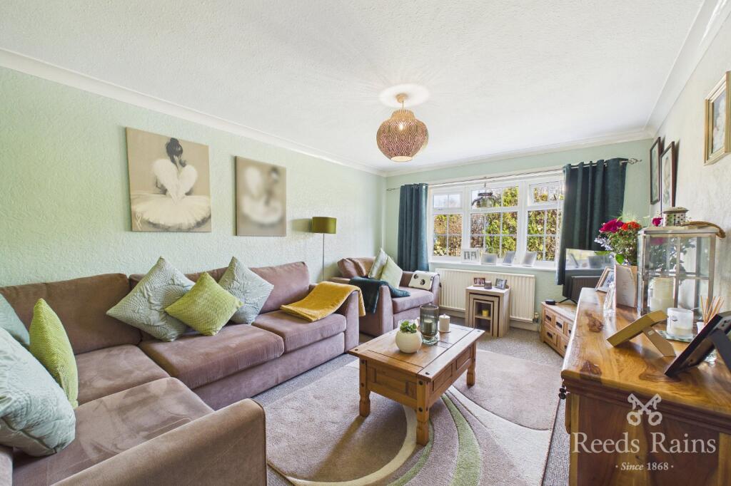 Broomfield Drive, Stockport, Greater Manchester, SK5 photo 2