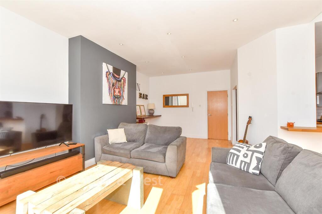 Apartment in Portsmouth - View 5