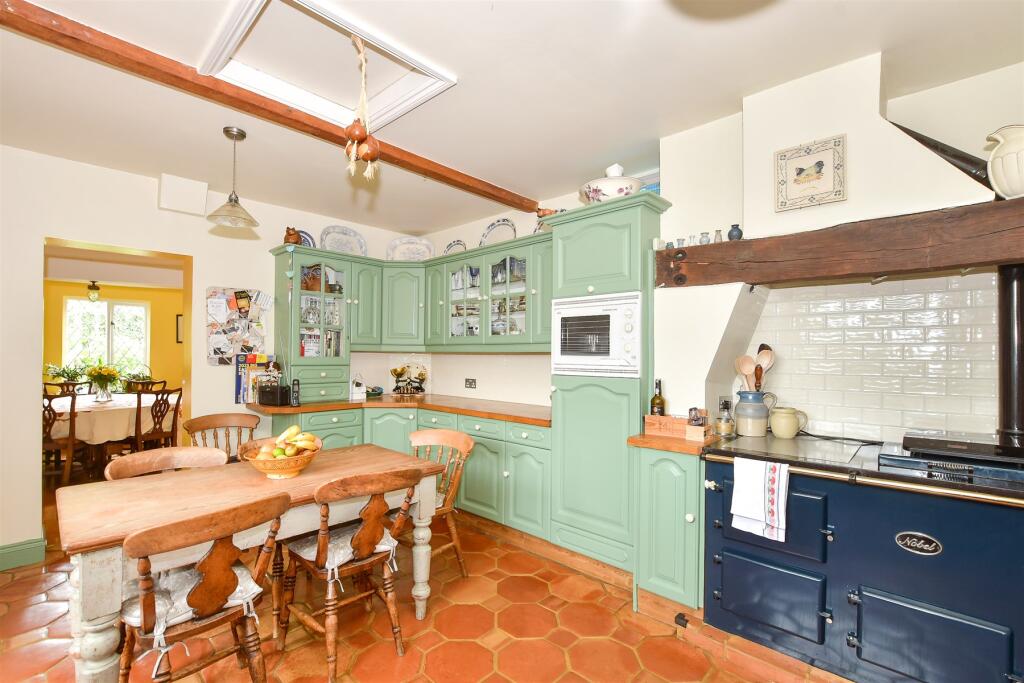 Picketts Lane, Uckfield, East Sussex photo 4
