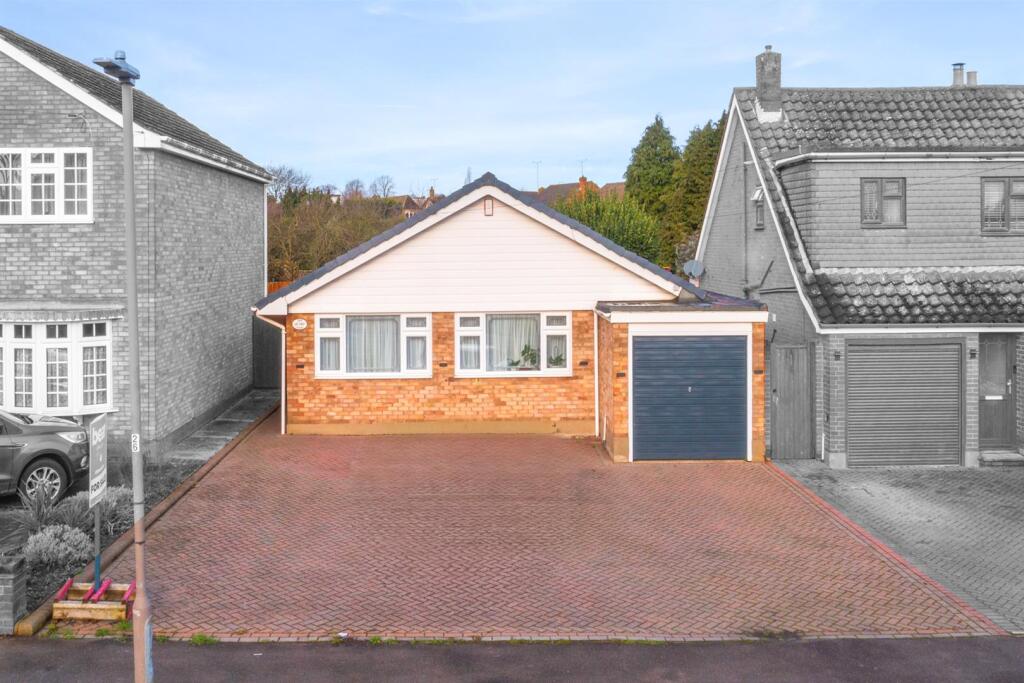Main image of property: The Chase, Rayleigh, SS6