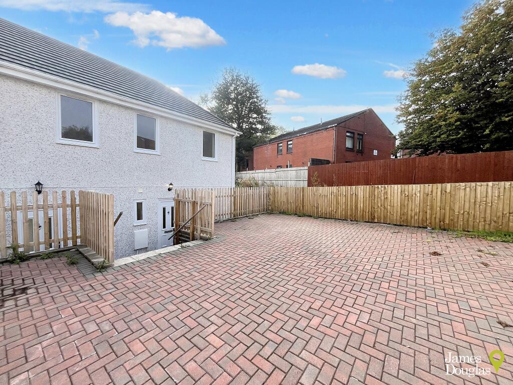 Garth Avenue, Glyncoch, Pontypridd photo 4