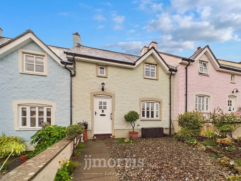 Main image of property: Golwg y Mor, 4 Feidr Eglwys, Newport, Pembs, SA42 0QA