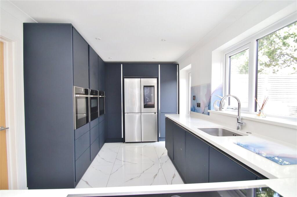 House in Verwood, Dorset - View 4