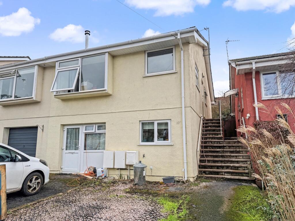 3-bed semi-detached on Kings Orchard, Totnes, TQ9, £360,000