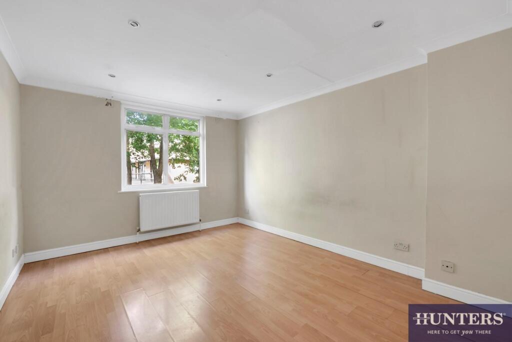 House in London - View 5