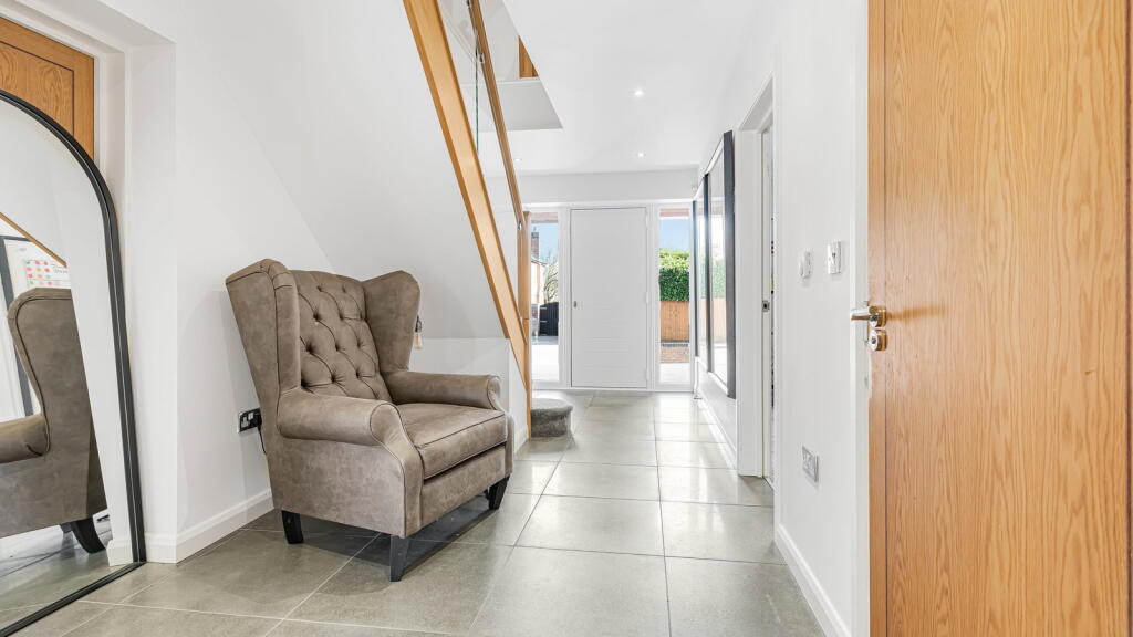 Additional image 4 of Yewhurst Road, Solihull, B91 1PW