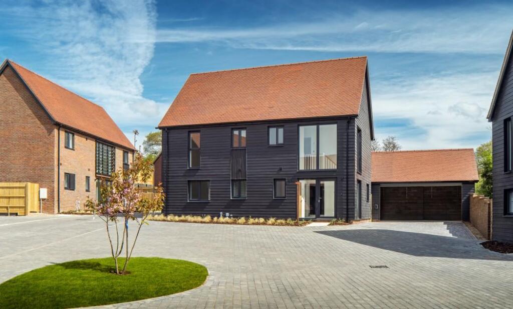 Main image of property: Highgate Hill,
Hawkhurst,
TN18 4LS