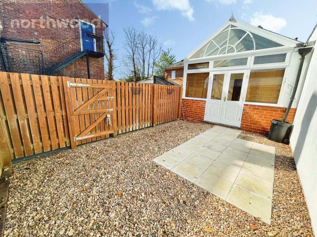 House in Escrick, North Yorkshire - View 2