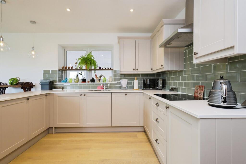 House in Eastbourne, East Sussex - View 5
