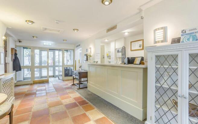 8685234-interior02.jpg