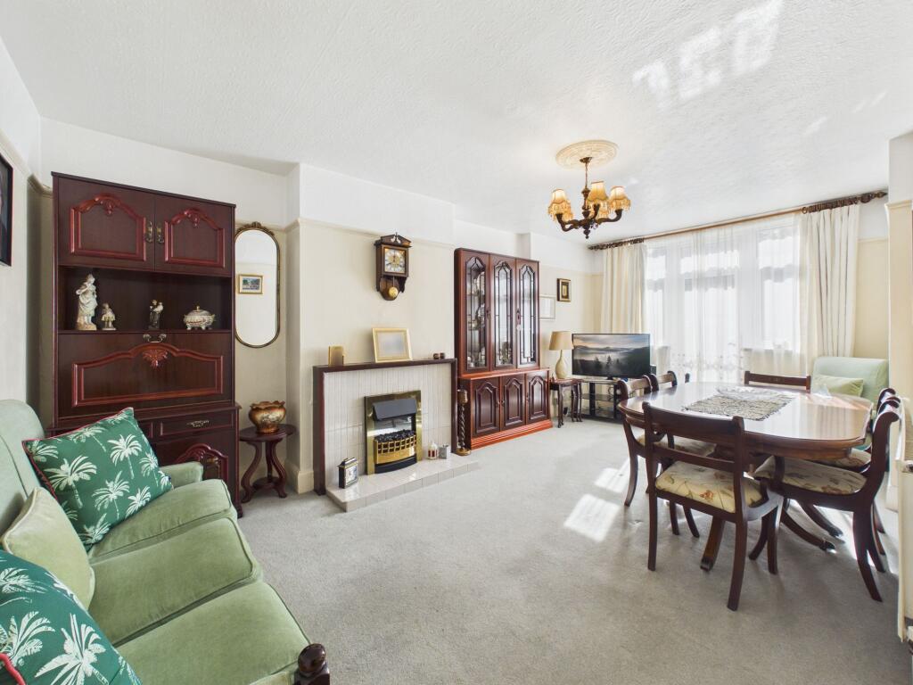 House in Nottingham, Daybrook - View 2