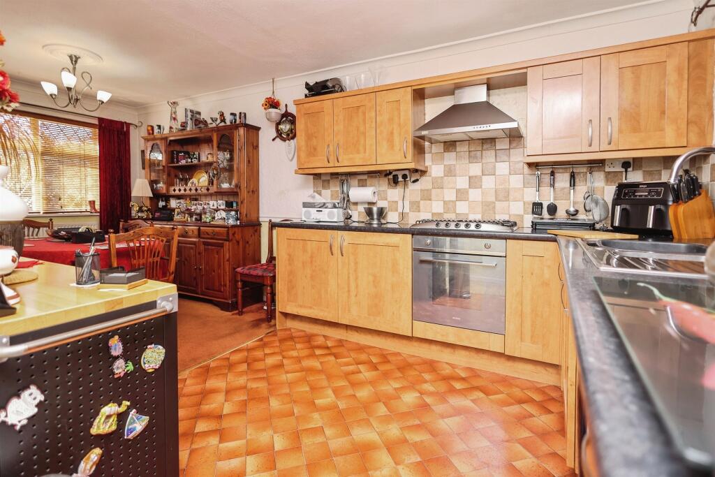 House in Birmingham, West Midlands - View 5