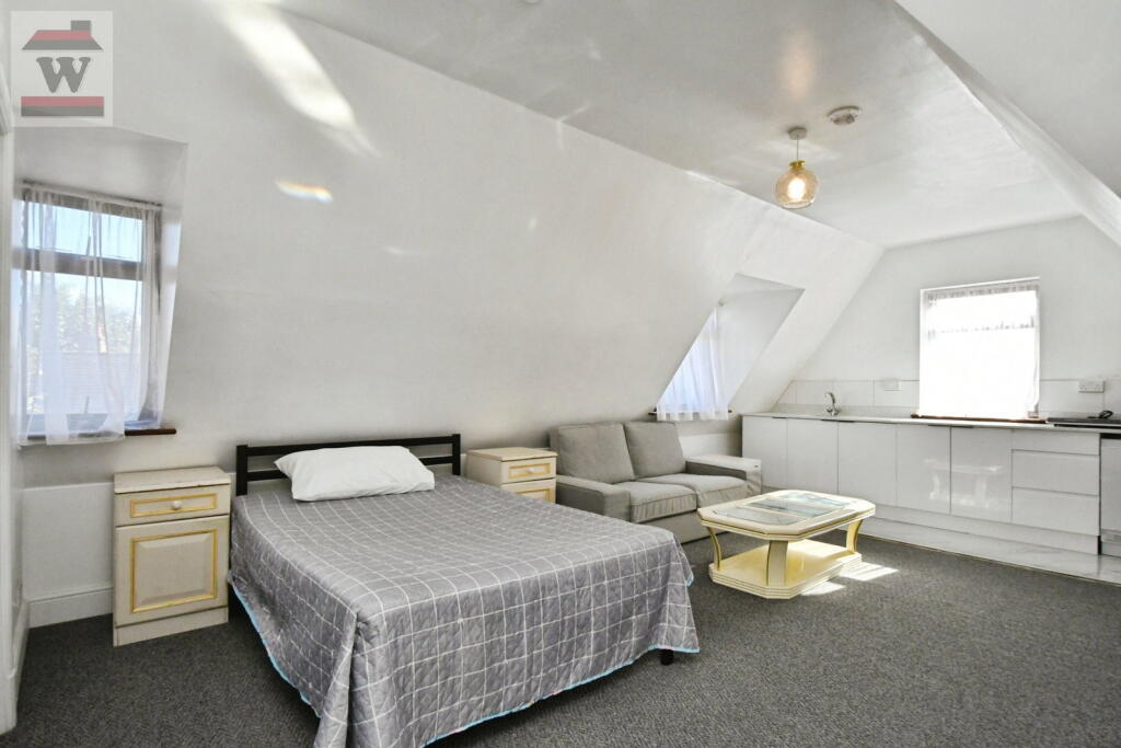 Apartment in Twickenham - View 2