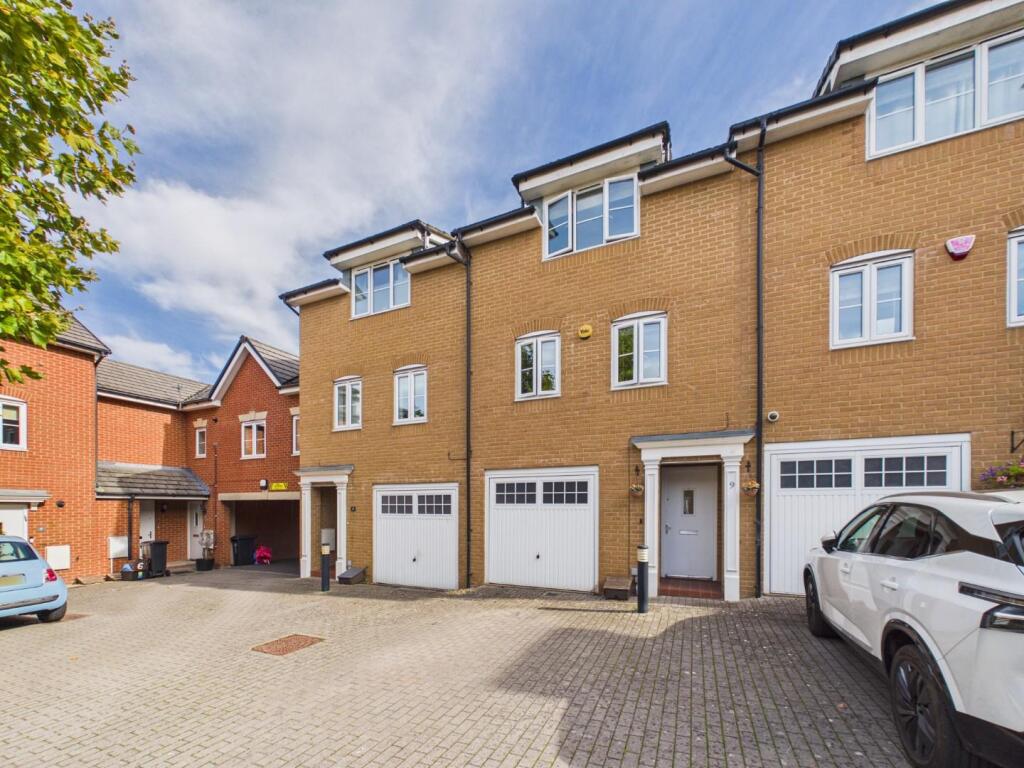 Main image of property: Dundee Drive, Bristol