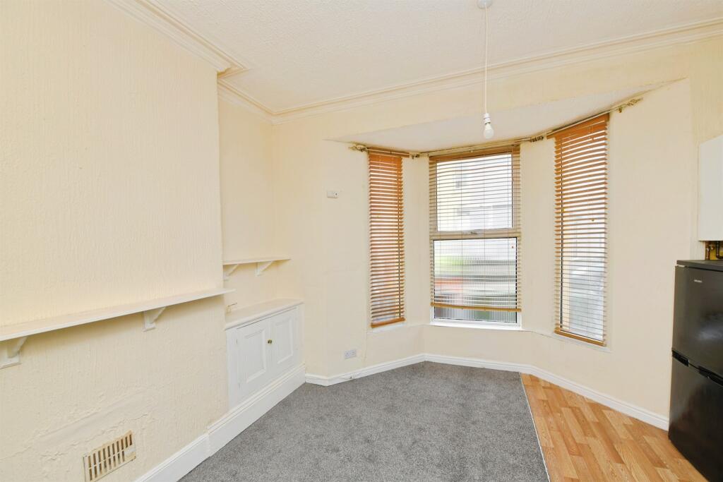 Apartment in Plymouth, Pennycomequick - View 4