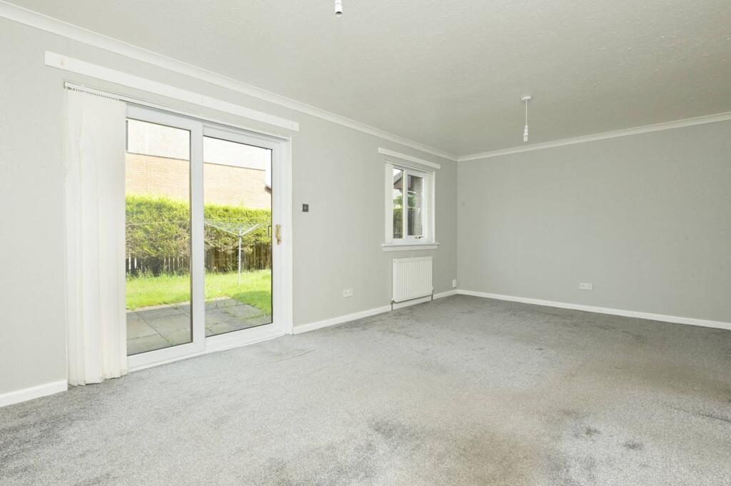 16 Ballantyne Place, Eliburn, Livingston, EH54 6TG - View 5