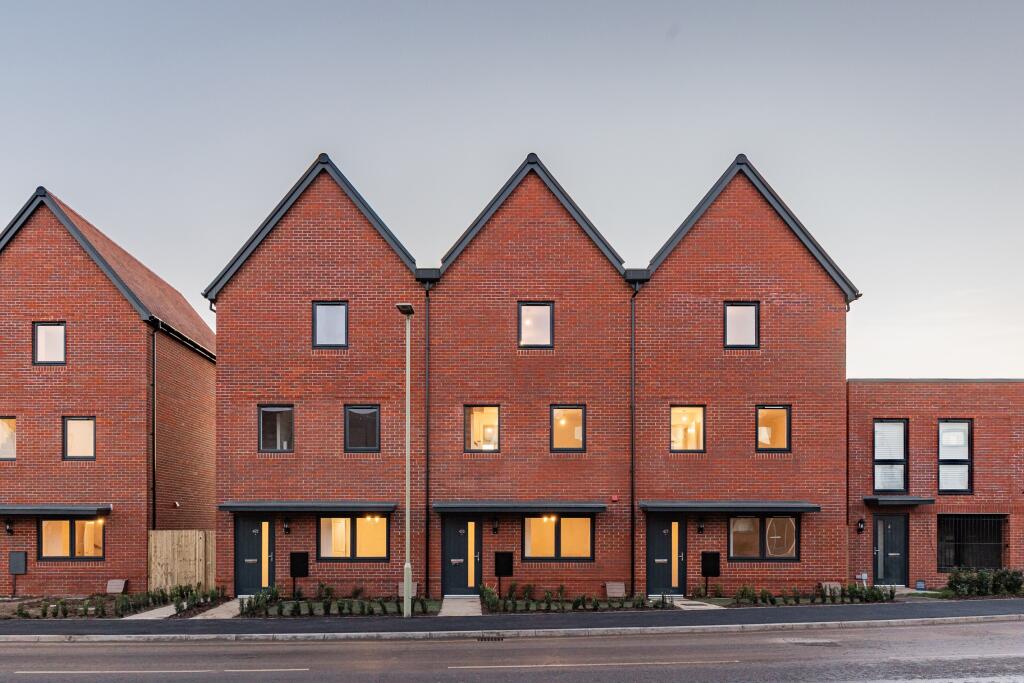 Main image of property: Off Botley Road,
Whiteley,
Hampshire,
SO30 2HB