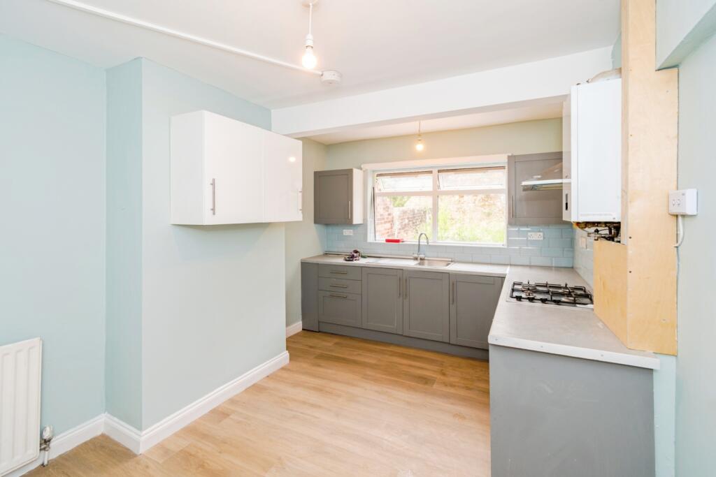 Burlington Road, Polygon, Southampton, Hampshire, SO15 photo 4
