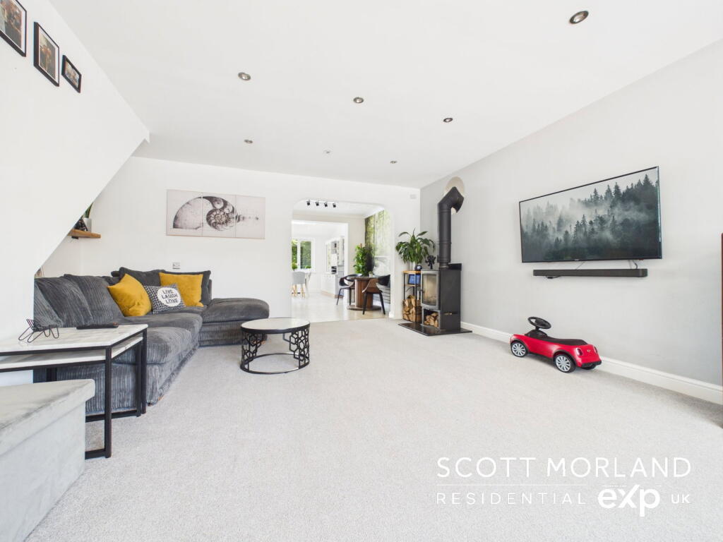 House in Basingstoke and Deane, Basingstoke - View 2