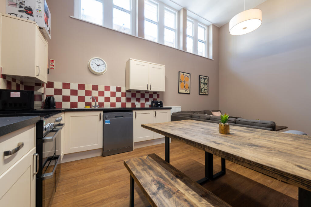 Apartment in Exeter - View 4