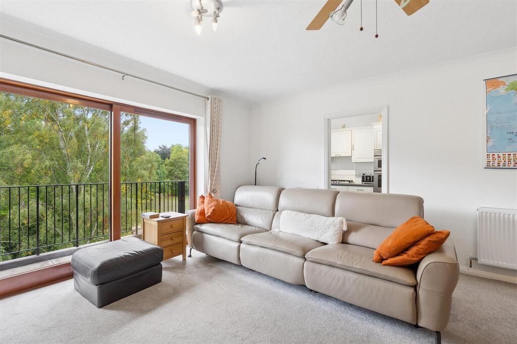 Apartment in Sevenoaks, West Yoke, Ash-cum-Ridley - View 2