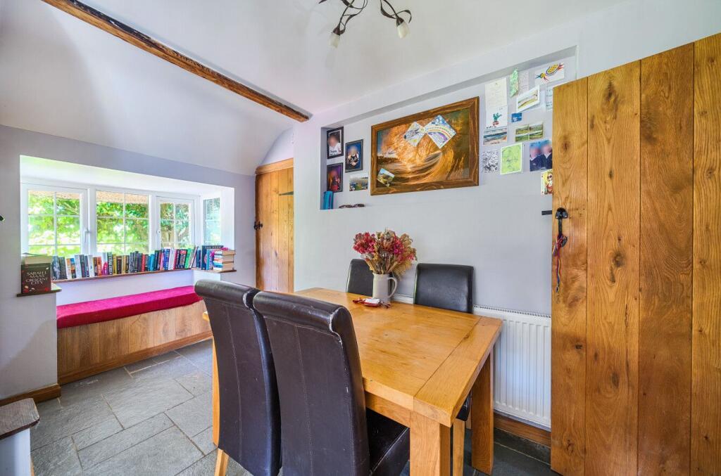 House in Hampreston, Canford Bottom, Colehill - More