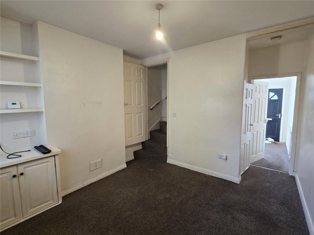 House in Nottingham, Nottinghamshire - View 3