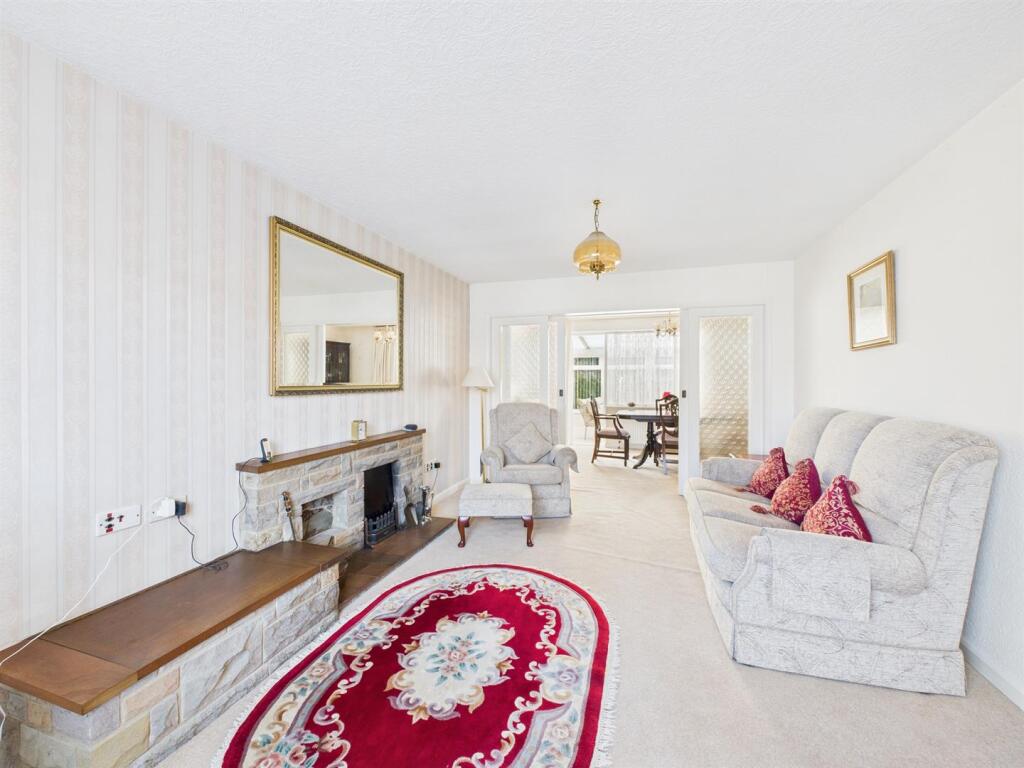 Moorfield Road, Holbrook, Belper, Derbyshire photo 3