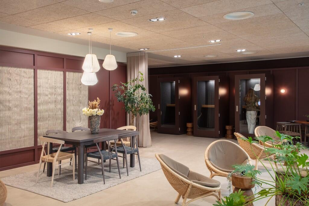 Main image of property: Chatfield Road, London, SW11