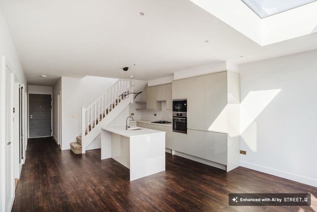 House in Dartford - View 5