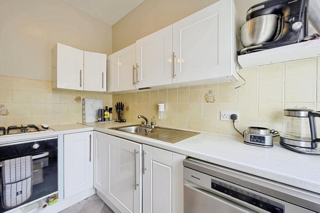 House in Pendle, Nelson - More