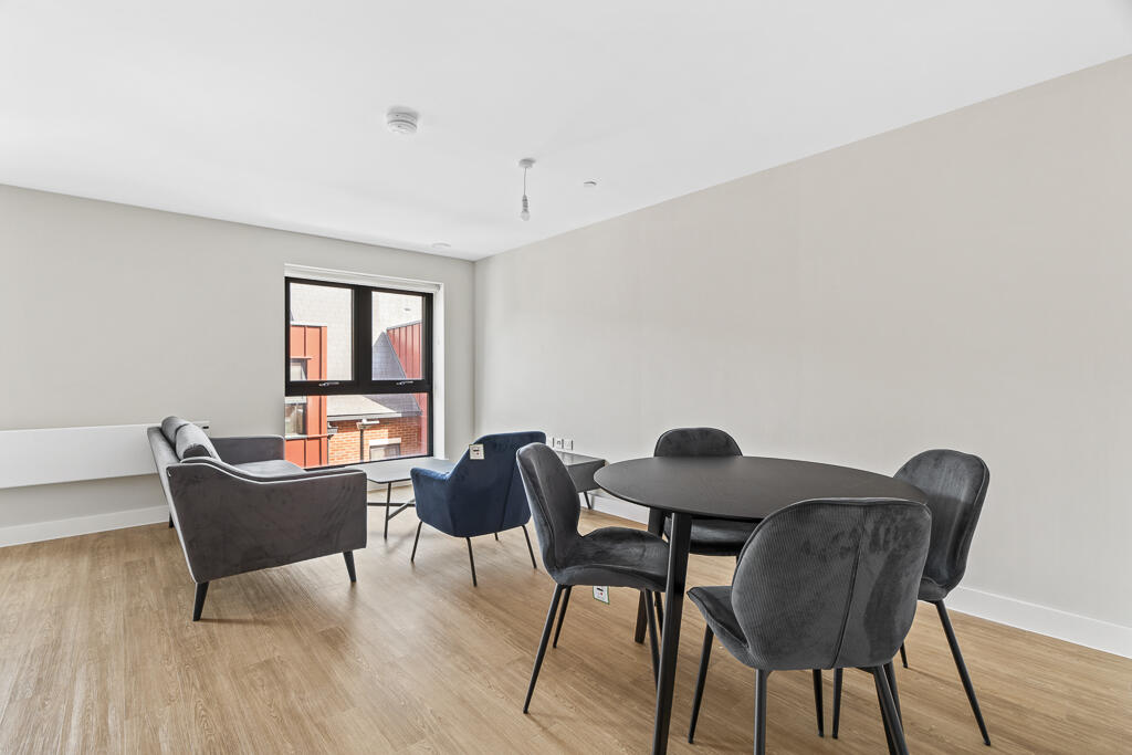 Main image of property: Weavers Yard, Newbury Newbury RG14