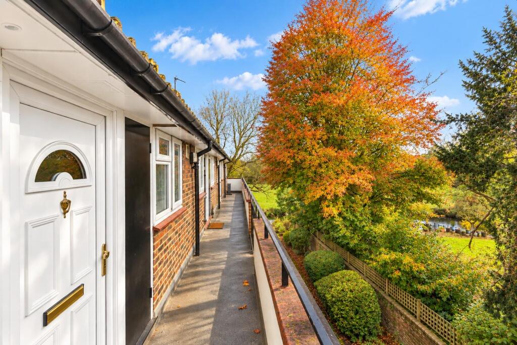 Apartment in Stevenage - View 5