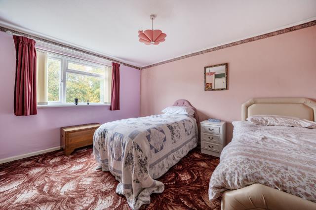House in Basingstoke and Deane, Basingstoke - More