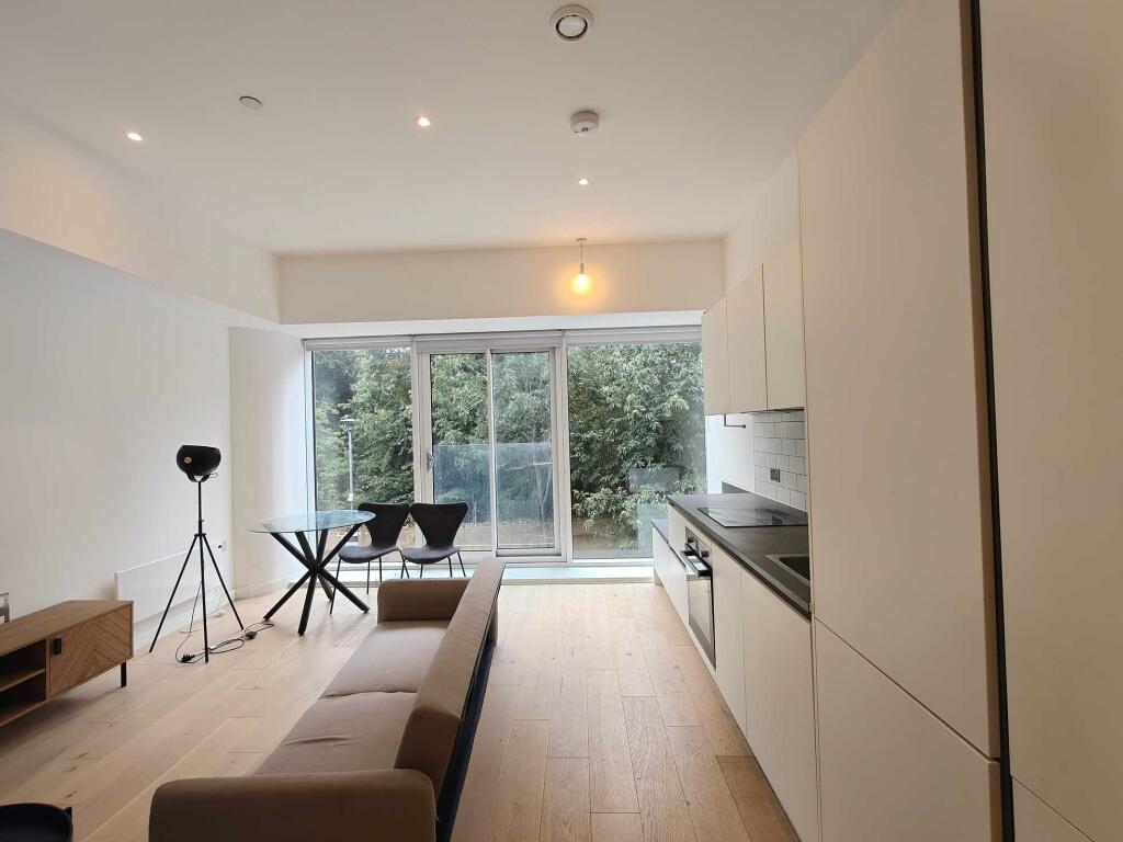 Apartment in London - View 2
