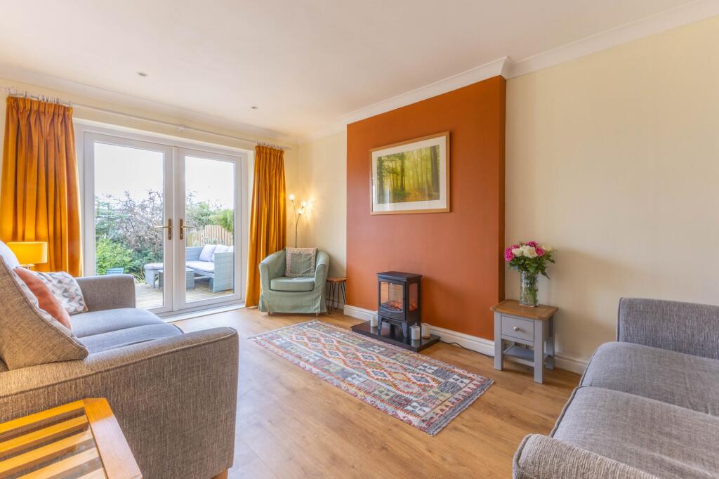 9 Ashmount Gardens, Grange-Over-Sands, LA11 photo 2