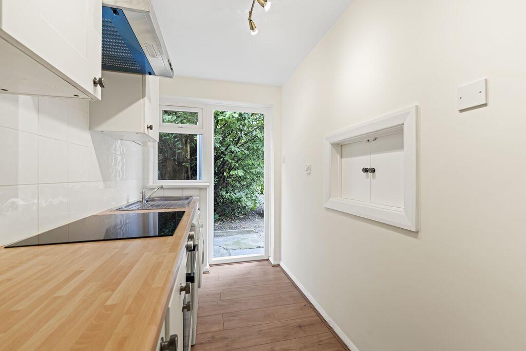 Main image of property: 8 Upper Brighton Road, Surbiton, KT6 6JY