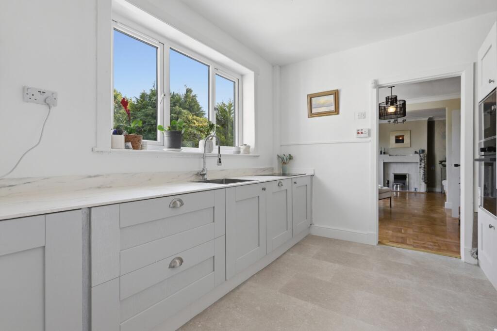 House in Paisley, Renfrewshire - More